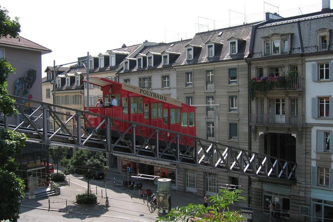 3 in 1: Zurich Walking Tour - Cruise on the Lake - Cable Car Ride to Felsenegg - Walking, hills, and the shoes you should wear