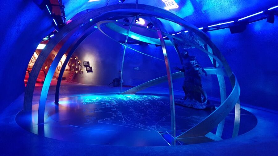Attraction Ticket: Jungfraujoch self-guided day trip - Grindelwald and Eiger Express stops: small windows, smart photo chances