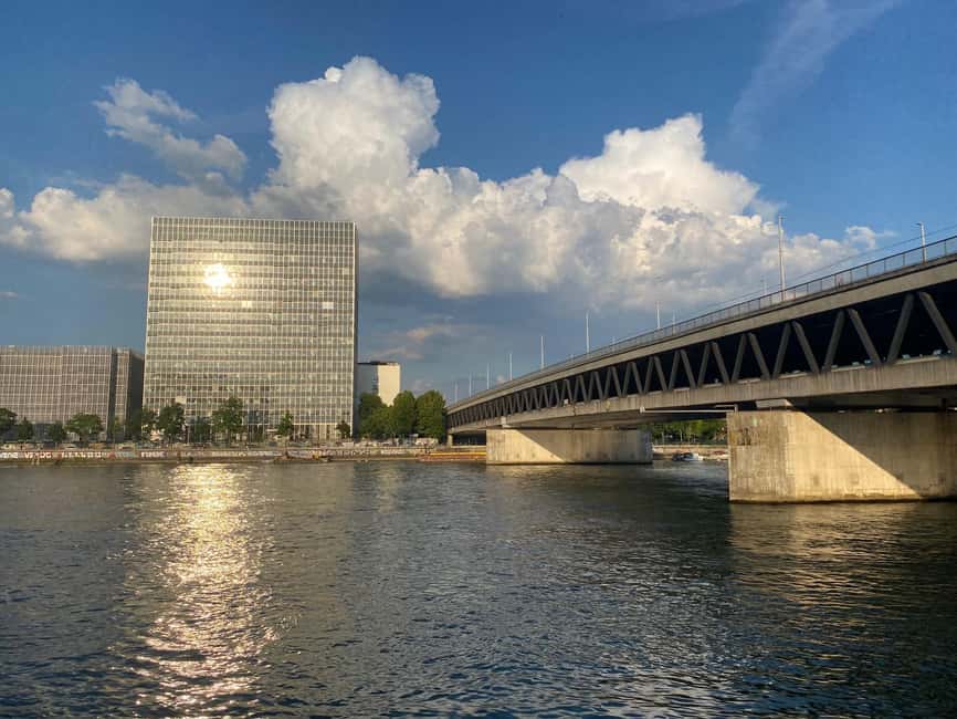 Basel: Fancy a bike tour through 3 countries in 60 minutes? - Holzpark Klybeck and Klybeck Wood Park: alternative culture along the water