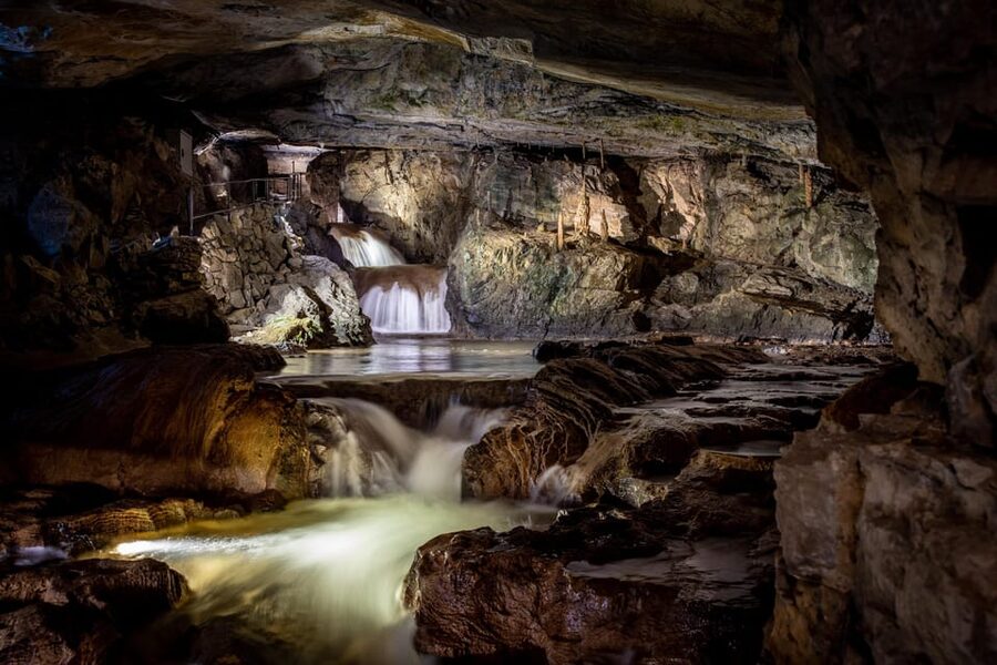 Beatenberg: Beatus Caves Entry Ticket with Museum - The Uphill Start: Getting to the Entrance Without Stress