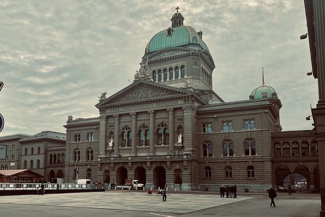 Beautiful Bern's Legends: A Self-Guided Audio Tour - Rathaus and Münsterplatz: City Hall Grandeur Before the Cathedral