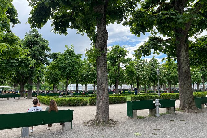 Beautiful Bern's Legends: A Self-Guided Audio Tour - Berner Münster and Münsterplattform: The Tall Spire Moment and the View