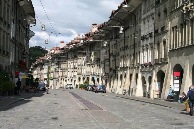 Bern: Political Walking Tour with a Diplomat - Parliament Square, Old City Streets, and Getting Your Bearings Fast
