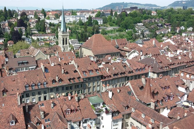 Bern Private Walking Tour with a Local Guide - Zytglogge clock tower and Käfigturm, from city gate to political stages