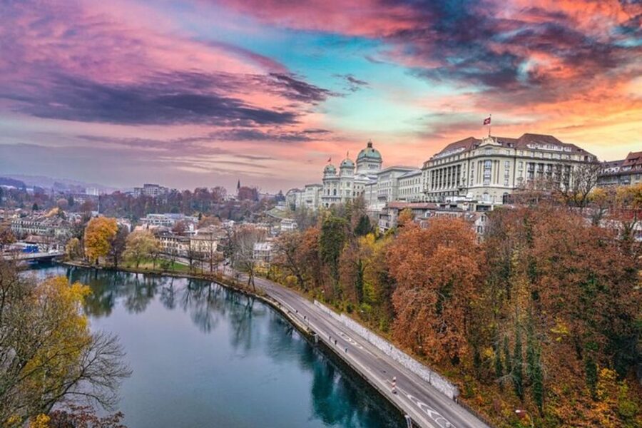 Bern: Private Walking Tour with a Local Guide (Private tour) - Languages, Timing, and What to Do With the 2 to 8 Hour Window
