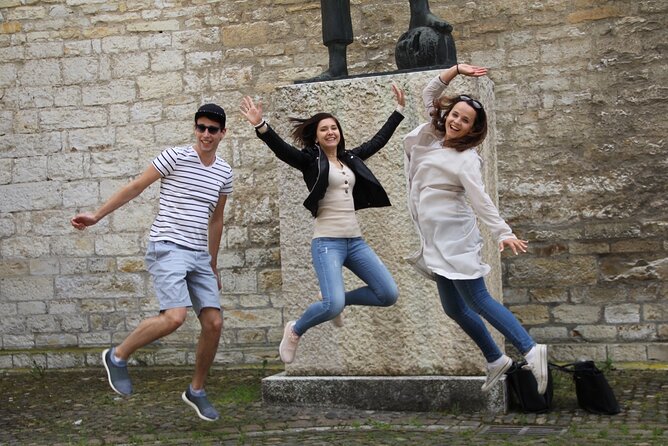 Bern Scavenger Hunt and Sights Self-Guided Tour - Languages, app flow, and what you actually need on your phone