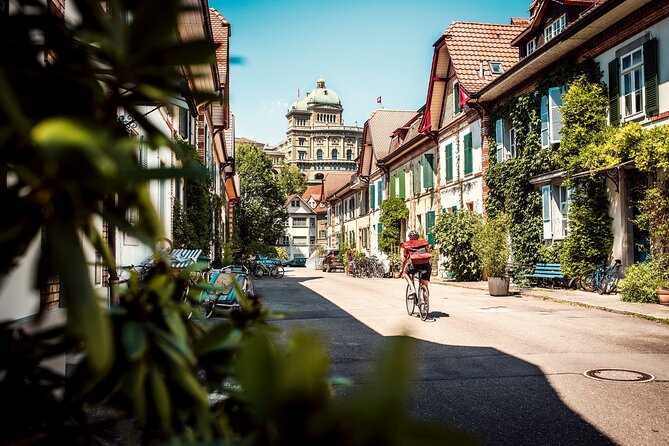 Bern Small-Group Day Trip from Zurich Including Cheese Tasting - Bern’s UNESCO Old Town Walk: Best Use of Your Limited Time