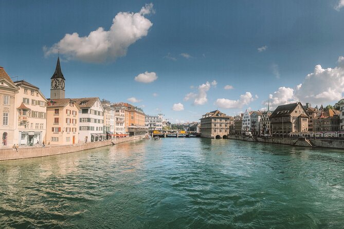 Best of Zurich and Surroundings - Extended City Sightseeing Tour - Neighborhood mix beyond the postcards: university quarter and Zürichberg