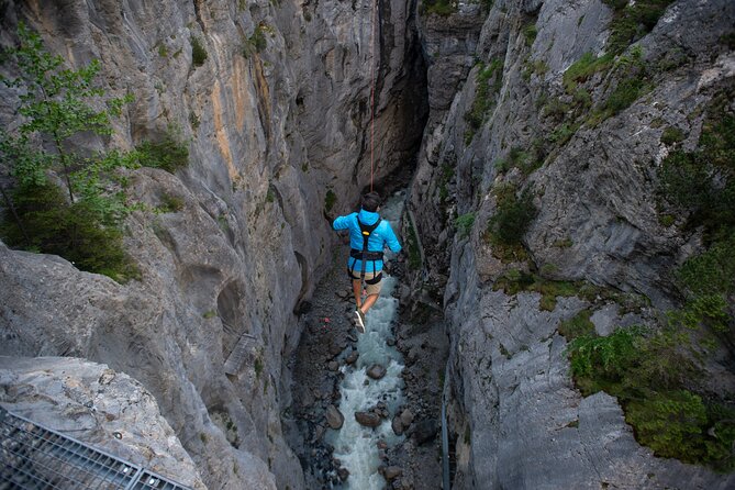 Canyon Swing with OUTDOOR - Guides you’ll remember, and why small-group attention matters