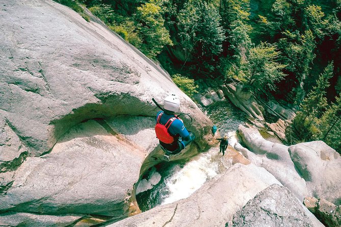 Canyoning Chli Schliere with OUTDOOR (Advanced) - Why Chli Schliere feels different from other canyoning days