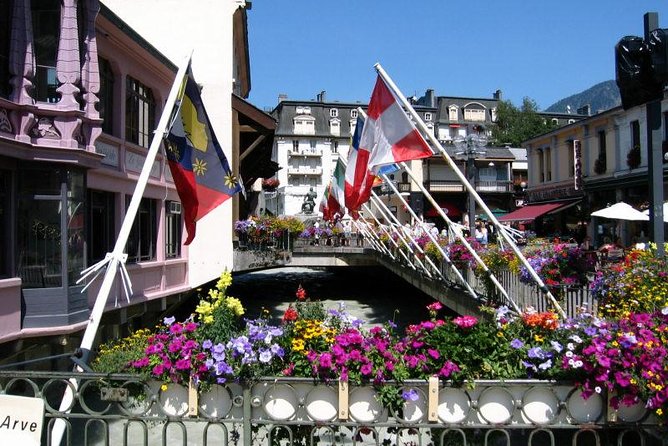 Chamonix Day Trip and Geneva City Tour - Geneva Highlights After Chamonix: Jet d’Eau, Old Town, Flower Clock