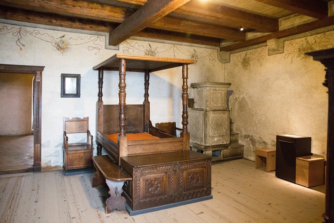 Chillon Castle Entrance Ticket in Montreux - What you see inside: medieval rooms, courtyards, and defensive logic