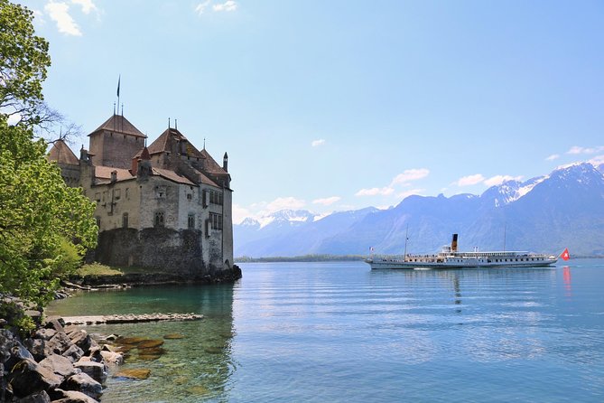 Chillon Castle Entrance Ticket in Montreux - Views and breaks: plan around Café Byron since inside is limited
