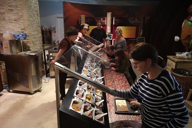 Chocolate, Cheese and Wine Tour in Luzern region - Dairies and cheese visits: what you should focus on during the factory time
