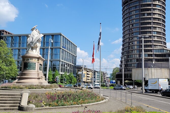 City tour Basel (walking tour) - Stop 1 at BIS Tower: Bank for International Settlements, quick and informative