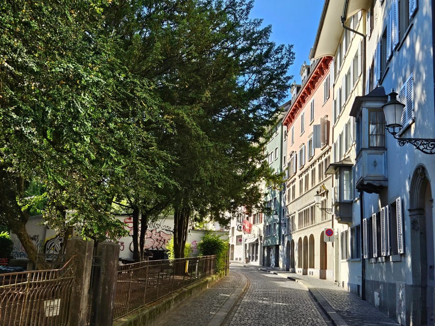 City tour historic old town Zurich - The quick UBS Polybahn ride and why it helps more than you think