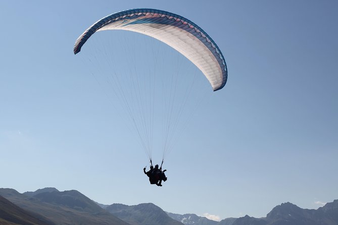 Davos Absolutely Free Flying Paragliding Tandem Flight 1'000 Meters High - Key highlights before you fly