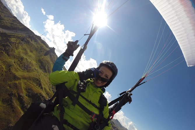 Davos Absolutely Free Flying Paragliding Tandem Flight 1'000 Meters High - Cable car up Jakobshorn, then a short hike to launch