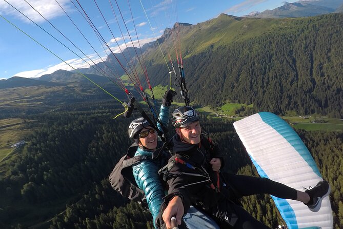 DAVOS: Paragliding For 2 Passengers - Together In The Air! (Video&Photos Incl.) - Fit, age, and weight: the rules that keep it safe