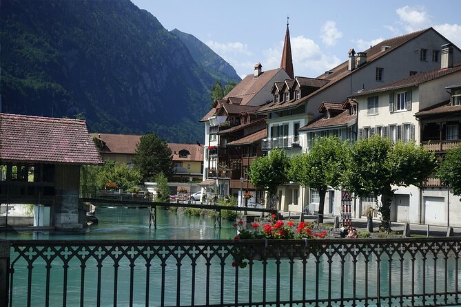 Daytrip to Swiss Villages: Interlaken Grindelwald & Lauterbrunnen - Stop 1: The Scenic Coach Ride Out of Lucerne