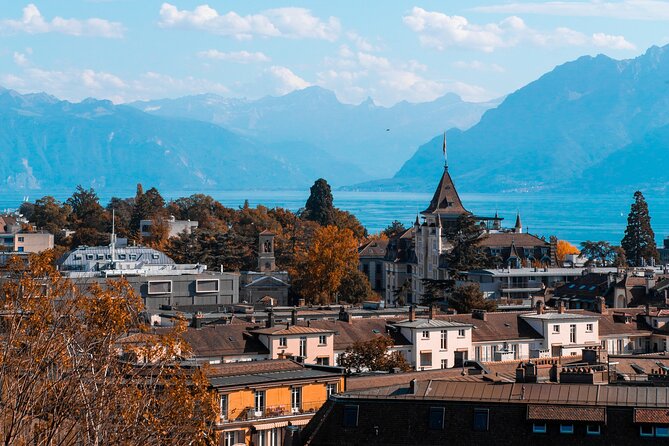 Discover Lausanne’s most Photogenic Spots with a Local - Key photo stops you will actually understand