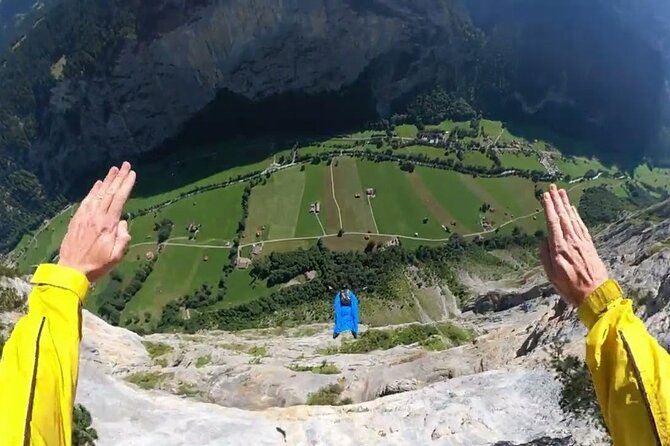 Discover Lauterbrunnen with CHEESE & CHOCOLATE - How the 3 hours usually feel with a small group