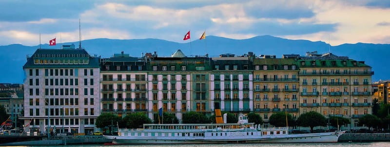 E-Bike Tour Geneva Old Town And Free Ethnography Museum - Old Town power stops: St Peter’s Cathedral, Reformation Wall, and Town Hall