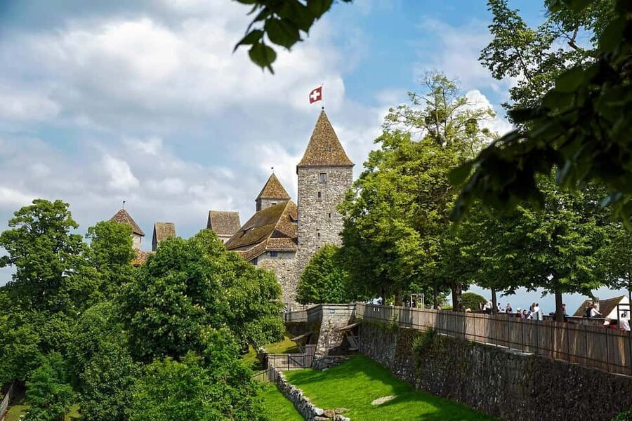 Explore 4 Countries in a Day: Liechtenstein,Austria&Germany - Vaduz, Liechtenstein: castle views, the National Museum, and pedestrian streets