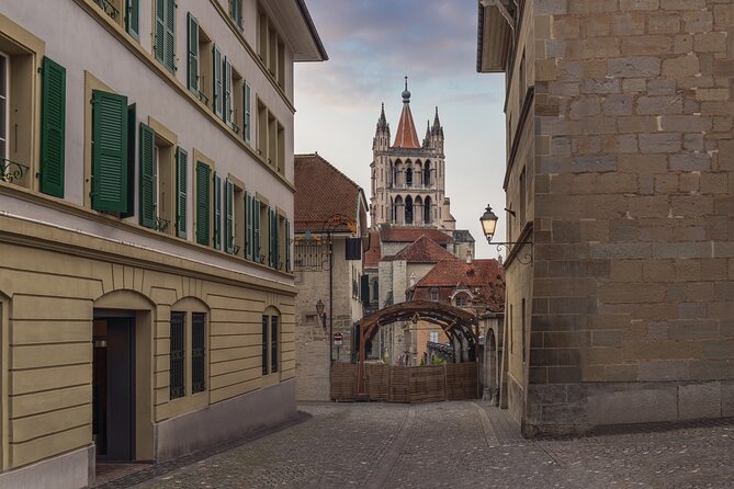 Explore Lausanne in 60 minutes with a Local - Lausanne In 90 Minutes: What This Walk Really Gives You