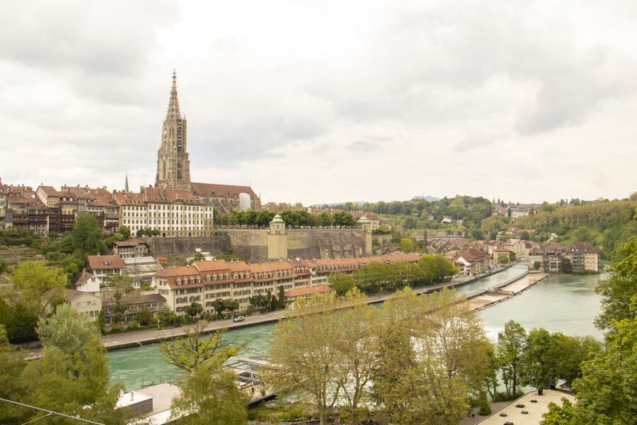Explore the best guided intro tour of Bern with a Local - Hidden corners, older-feeling streets, and practical photo moments