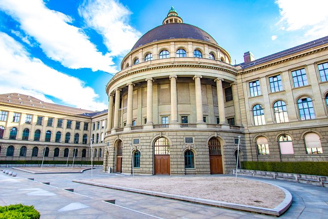 Explore Zurich in 60 minutes with a Local - Fraumünster and the Chagall windows: color with context