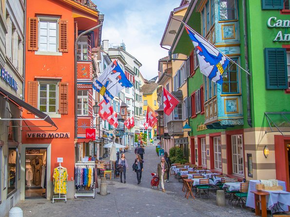 Explore Zurich in 60 minutes with a Local - Dadaism birthplace stop, where art history gets weird