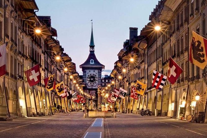 Exploring Bern City: Swiss Capital Private Walking Half-Day Tour - Rosengarten viewpoint: roses, families, and the best first look at Old Town
