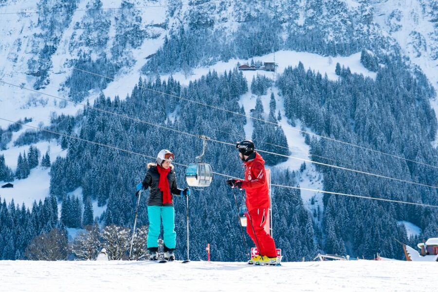 From Interlaken: 8-Hour Skiing in Grindelwald for Beginner's - Food, warmth, and gear costs: what $256 really covers