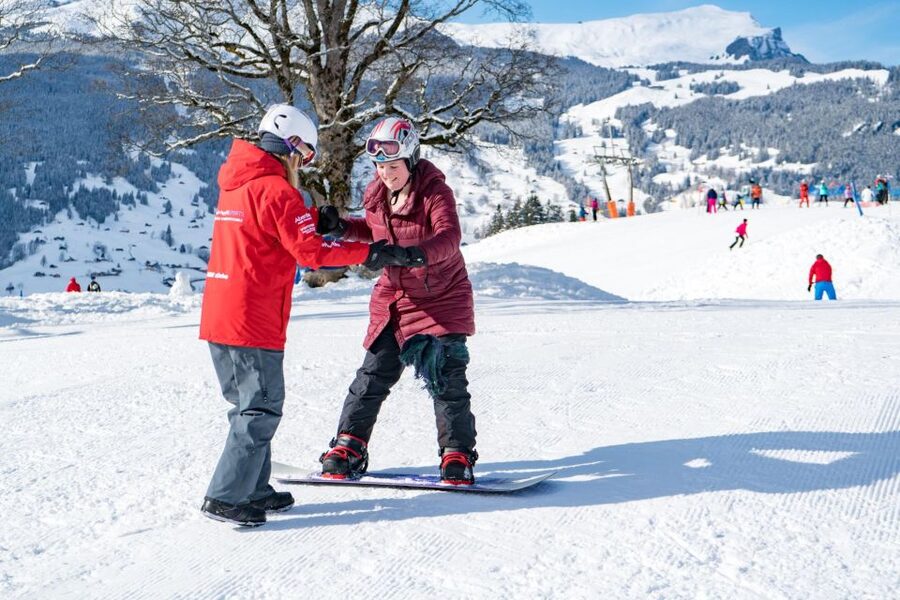 From Interlaken: Afternoon Beginners Snowboarding Lesson - The 5 hours: how the day is likely to flow