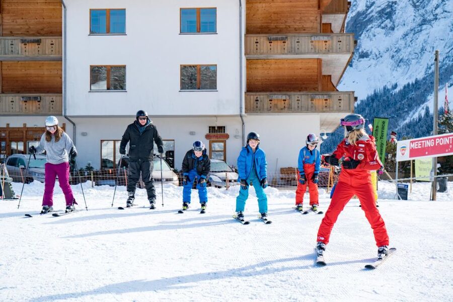 From Interlaken: Afternoon Ski Experience for Beginners - From Interlaken to Bodmi: how the afternoon flow really works