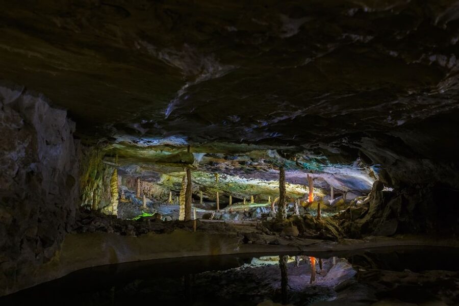 From Interlaken: Beatus Caves, Blue Lake and Lake Thun Tour - Who should book this tour, and who should skip it