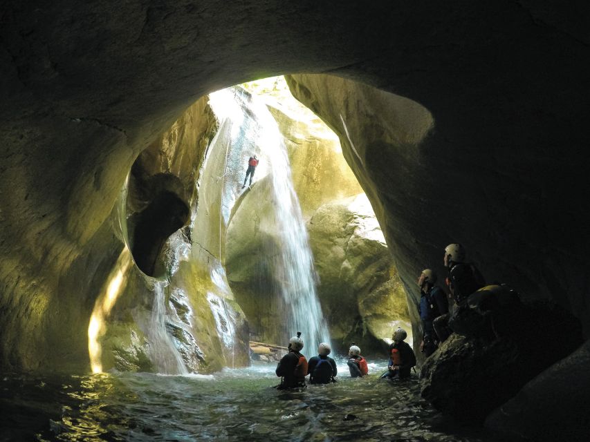 From Interlaken: Canyoning Chli Schliere - Lunch, drink, showers, and how to feel human again