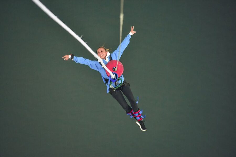 From Interlaken: Stockhorn Bungee Jump - Gondola ride to the jump point, building nerves the right way