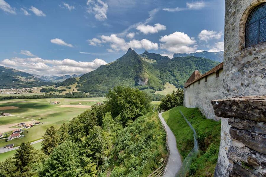 From Lausanne: Gruyères Tour with Chocolate & Cheese Tasting - Should You Book This Gruyères Chocolate and Cheese Tour?
