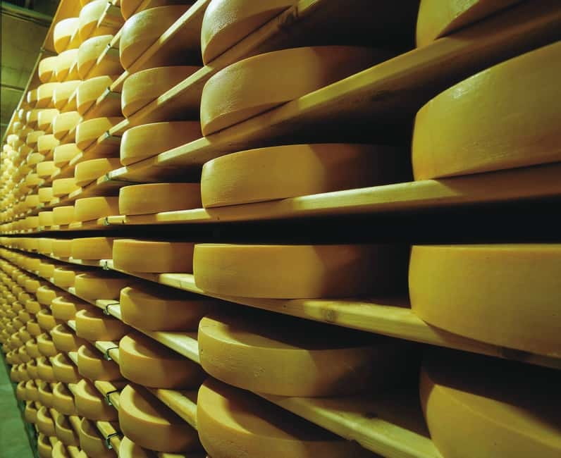 From Lausanne: Gruyères Tour with Train, Chocolate & Cheese - Why this Gruyères chocolate and cheese day from Lausanne makes sense