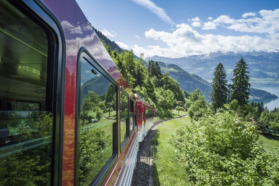 From Lucerne: Mount Rigi Day Trip with Cruise and Cable Car - Cable car down and the Lake Lucerne Riviera photo moment