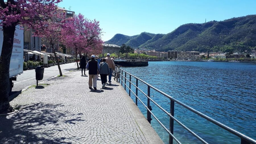 From Milan: Lake Como, Bellagio and Lugano with Boat Ride - Parco Ciani and the lakeside walk: the Lugano formula