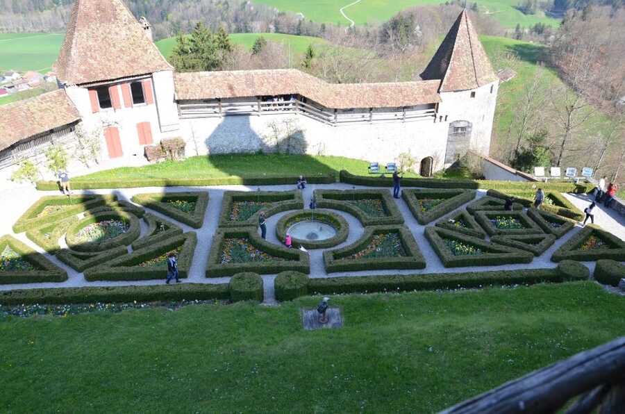 From Montreux, Bern or Gstaad : Gruyères region TOUR - How the Private Vehicle Experience Really Helps