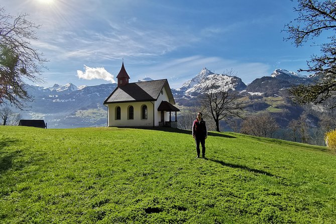 From Zurich: Breathtaking waterfall and lakes private tour - Stop 1 in Zurich: Lake Zurich Views With Context