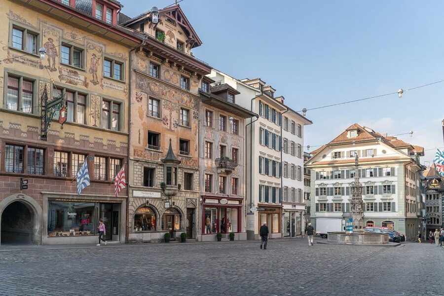 From Zurich: Day Trip to Lucerne with Optional Yacht Cruise - Weather and small schedule hiccups you might face