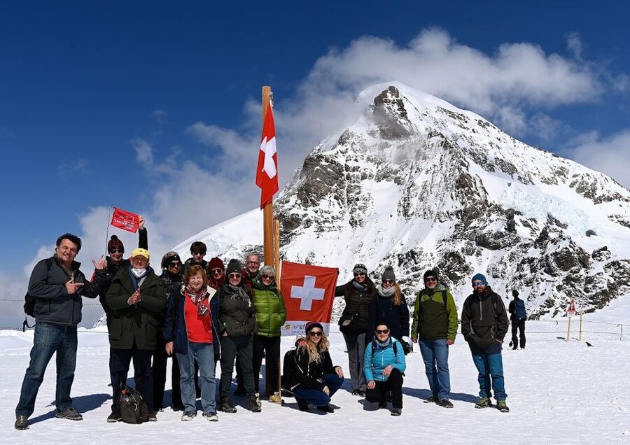 From Zurich or Lucerne: 2-Day Jungfraujoch Tour - Day 1 from Zurich or Lucerne: Bus Ride Plus Real Alpine Time