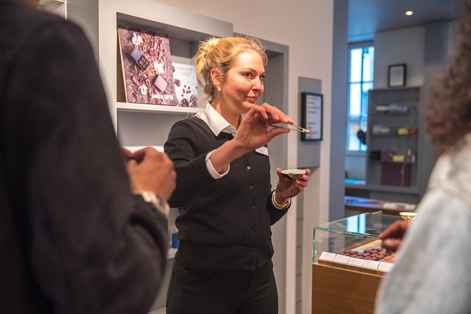 Geneva Chocolate tasting Tour in a Private TaxiBike - Stop 3: La Bonbonnière Chocolaterie, seasonal creations plus your sweet wind-down