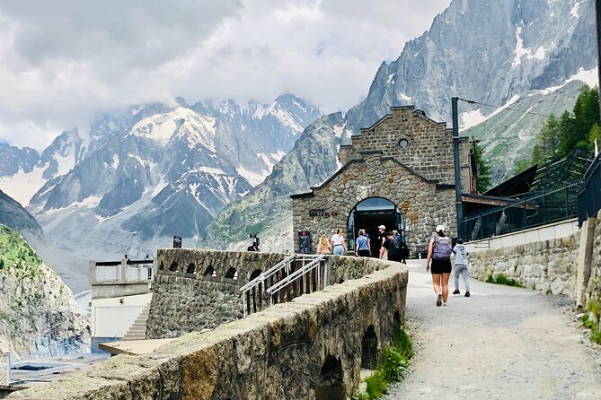 Geneva Day Trip to Mont Blanc glacier and 3860m Top - Should you book this Geneva to Mont Blanc day trip?