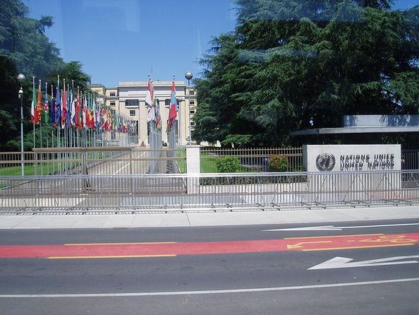 GENEVA EXCLUSIVE Complete Tour (PICK-UP), UN area & Old City - Key highlights worth your attention